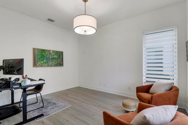 5029 GRANDIFLORA Road, Palm Beach Gardens, FL 33418