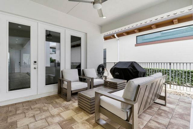 5029 GRANDIFLORA Road, Palm Beach Gardens, FL 33418