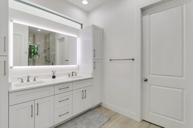 5029 GRANDIFLORA Road, Palm Beach Gardens, FL 33418