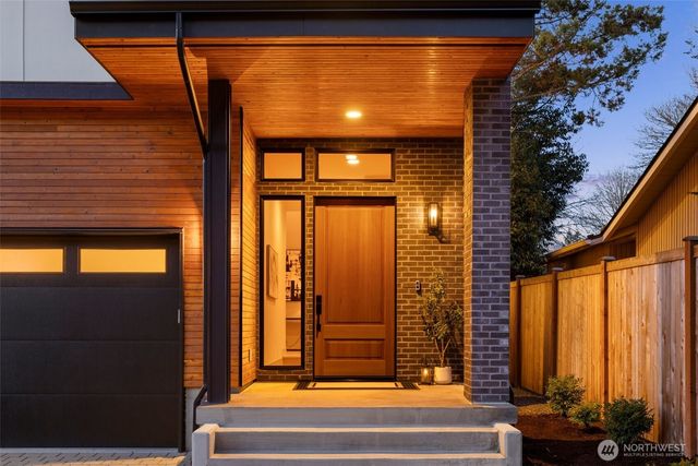 7010 NE 134th Street, Kirkland, WA 98034