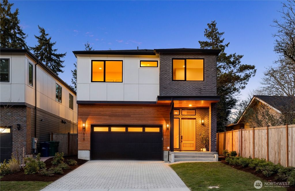7010 NE 134th Street, Kirkland, WA 98034