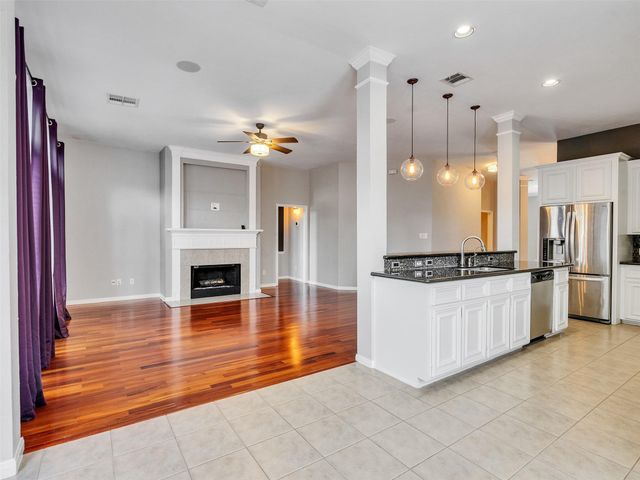 3518 Shadowwalk Drive, Houston, TX 77082