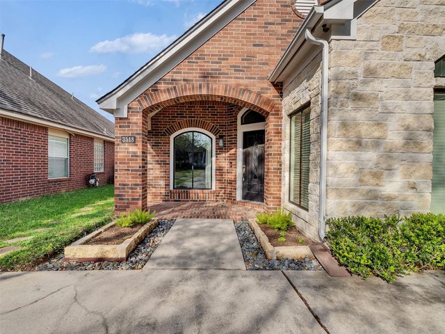 3518 Shadowwalk Drive, Houston, TX 77082