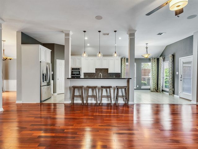 3518 Shadowwalk Drive, Houston, TX 77082