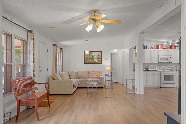 25356 Shawnee Drive, Golden, MO 65658