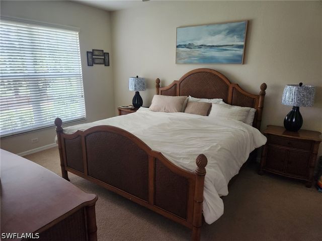 8085 Celeste DR 812, Naples, FL 34113