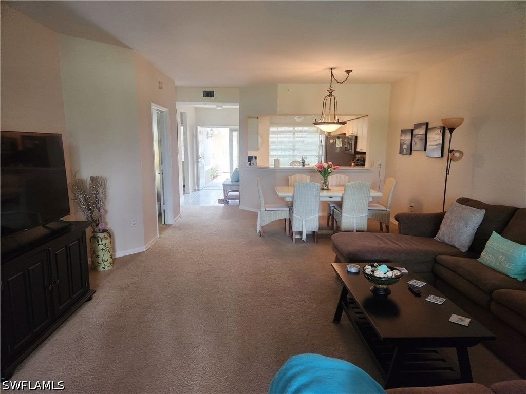 8085 Celeste DR 812, Naples, FL 34113