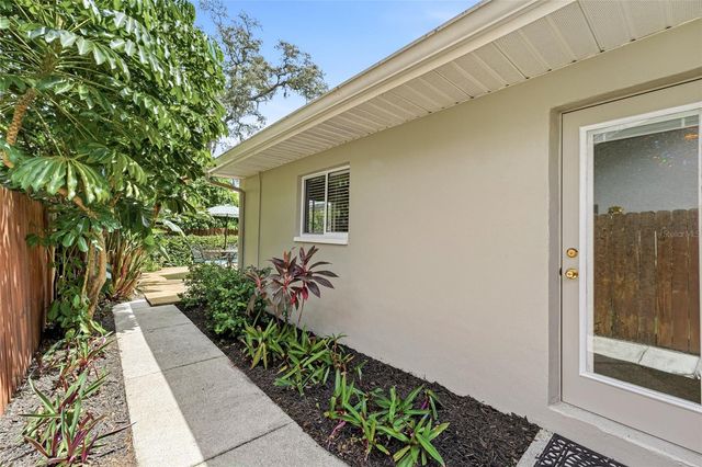 2555 SWEETGUM WAY W, Clearwater, FL 33761