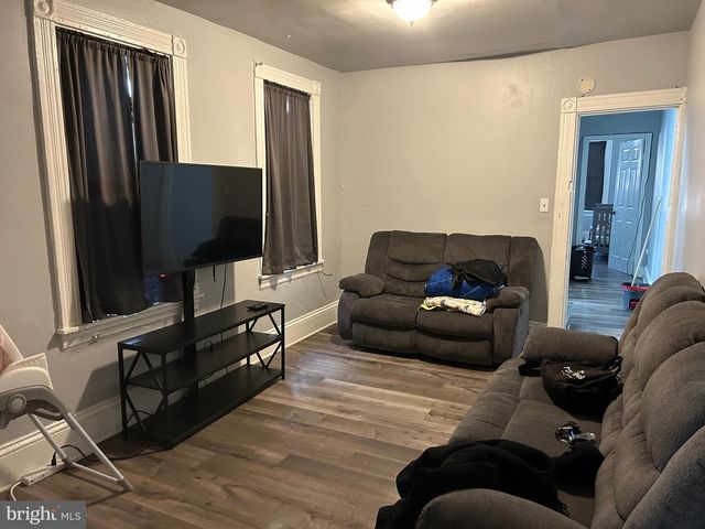 348 S QUEEN ST, Lancaster, PA 17603