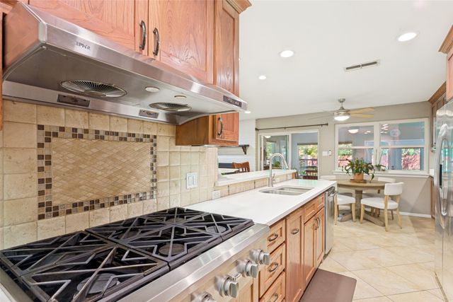 417 Arcadia Street, Hurst, TX 76053