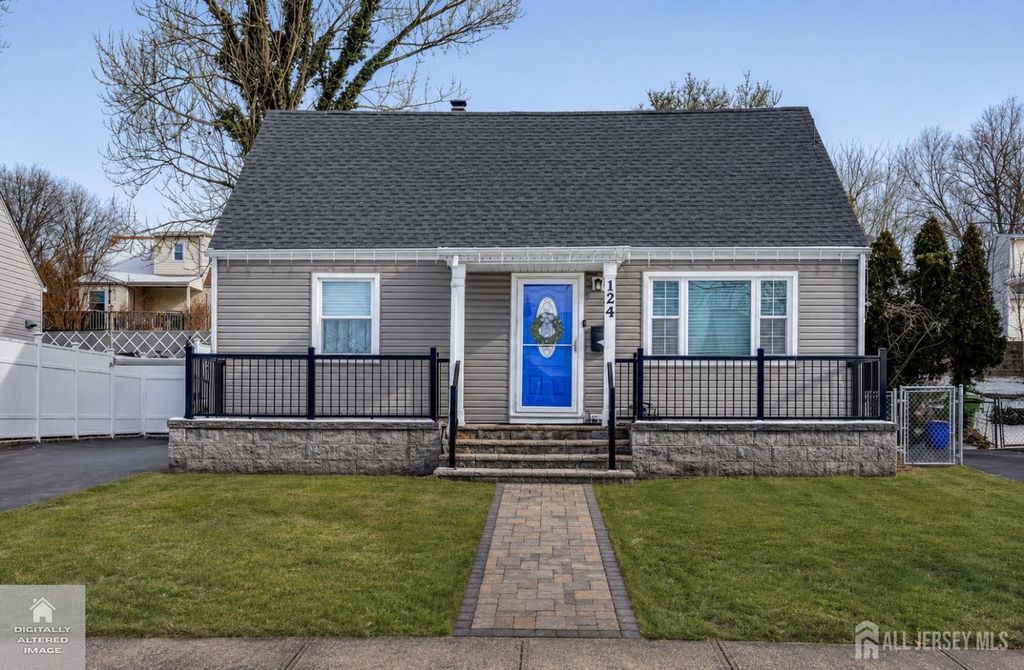124 Coolidge Avenue, Sayreville, NJ 08859