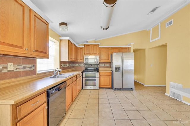 1008 Lake View Drive, Mission, TX 78572