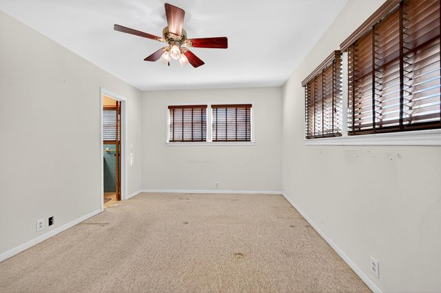 1722 Morningside Drive, Gainesville, TX 76240