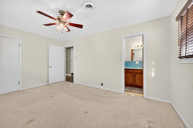 1722 Morningside Drive, Gainesville, TX 76240