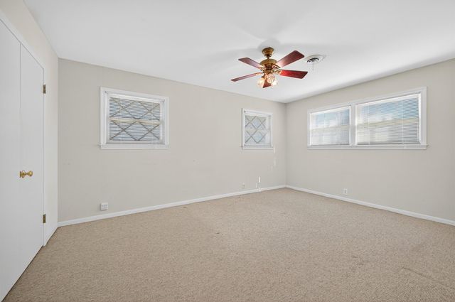 1722 Morningside Drive, Gainesville, TX 76240