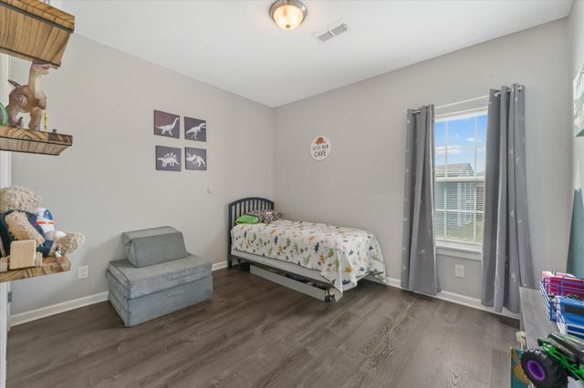 102 E Willow Street, Sanger, TX 76266