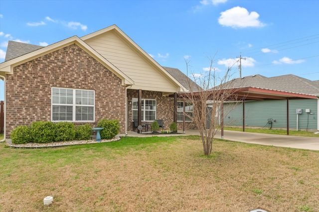 102 E Willow Street, Sanger, TX 76266