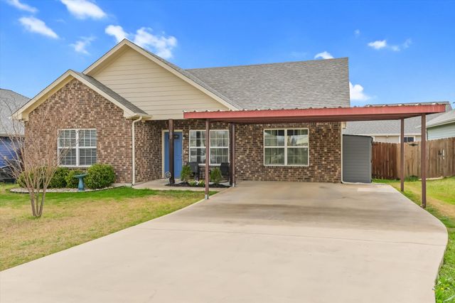 102 E Willow Street, Sanger, TX 76266