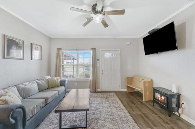 102 E Willow Street, Sanger, TX 76266