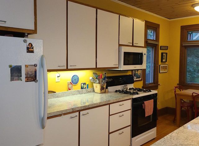 1125 S JACKSON STREET, Green Bay, WI 54301