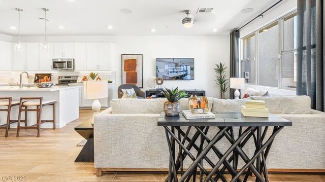 1444 Song Lark Lane, Las Vegas, NV 89138