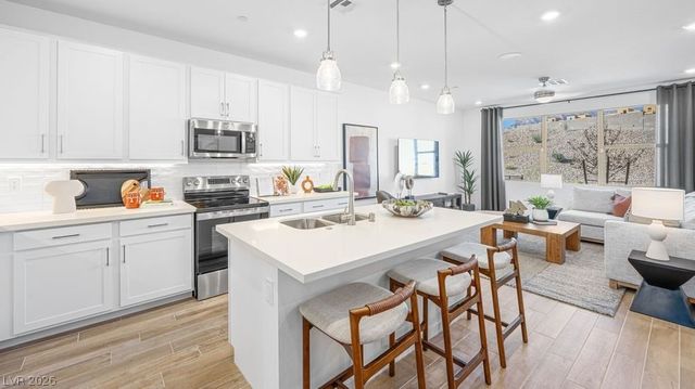 1444 Song Lark Lane, Las Vegas, NV 89138