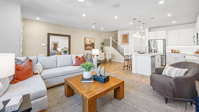 1444 Song Lark Lane, Las Vegas, NV 89138