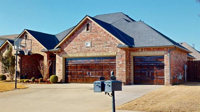 3104 Skye Ridge Drive, Norman, OK 73069