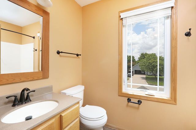 5909 Brookview Drive, West Des Moines, IA 50266