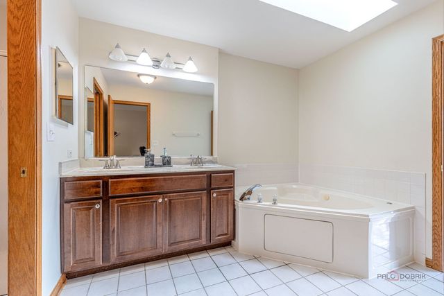 25 E Illinois Avenue, Palatine, IL 60067