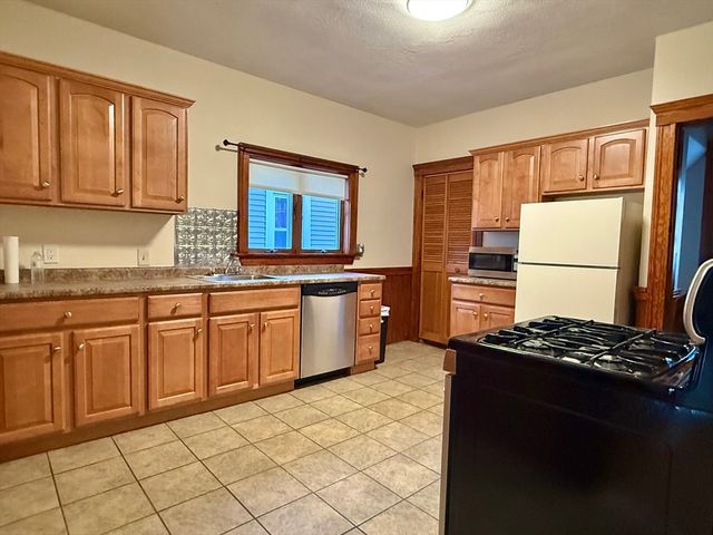 267 Boston Avenue 2, Medford, MA 02155