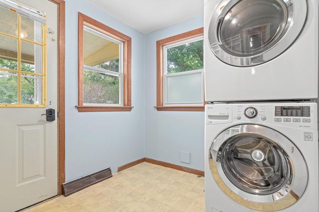 217 N 2nd Street, New Richmond, WI 54017