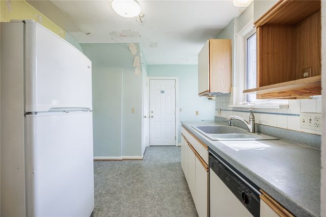 71 Weston Road, Rochester, NY 14612