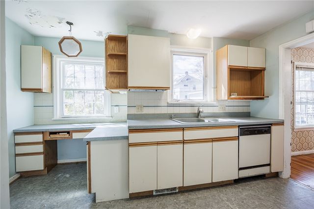 71 Weston Road, Rochester, NY 14612