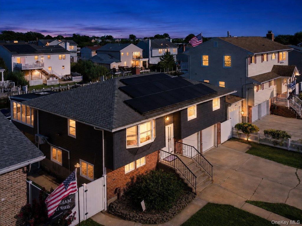 2695 Ocean Avenue, Seaford, NY 11783 — exterior