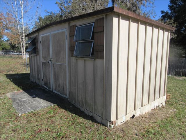 1605 SE 160TH COURT, Ocklawaha, FL 32179