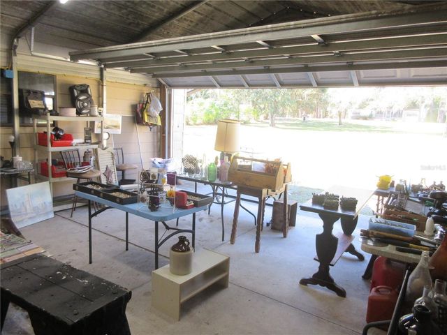 1605 SE 160TH COURT, Ocklawaha, FL 32179