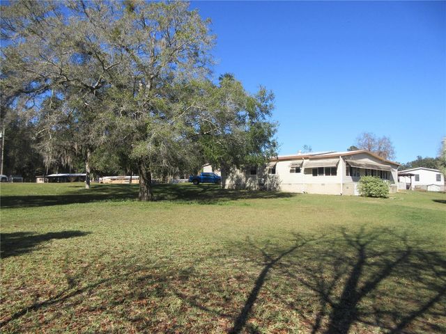 1605 SE 160TH COURT, Ocklawaha, FL 32179