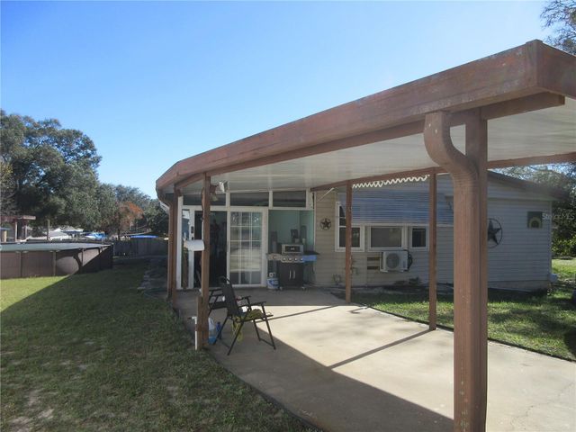 1605 SE 160TH COURT, Ocklawaha, FL 32179