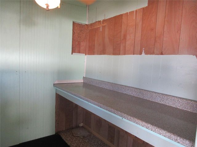 1605 SE 160TH COURT, Ocklawaha, FL 32179