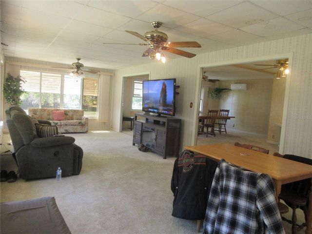 1605 SE 160TH COURT, Ocklawaha, FL 32179