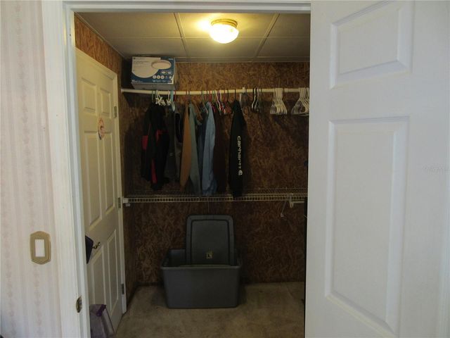 1605 SE 160TH COURT, Ocklawaha, FL 32179