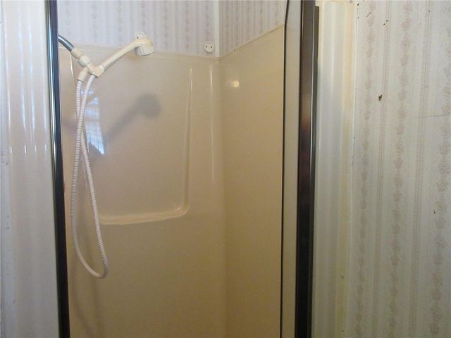 1605 SE 160TH COURT, Ocklawaha, FL 32179