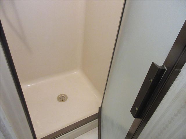 1605 SE 160TH COURT, Ocklawaha, FL 32179