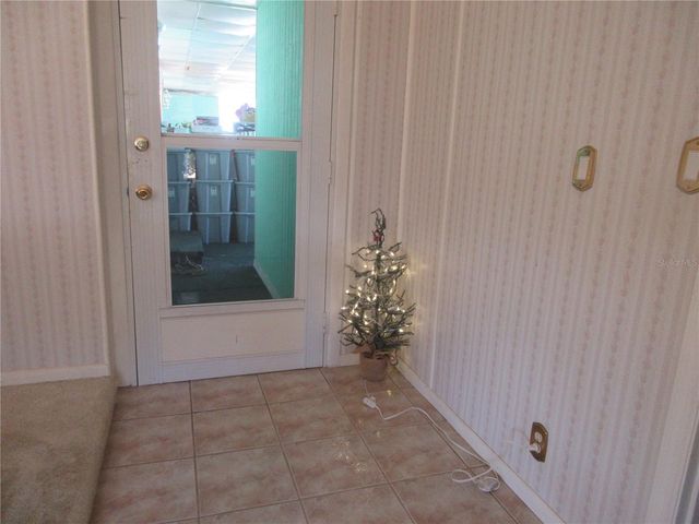 1605 SE 160TH COURT, Ocklawaha, FL 32179