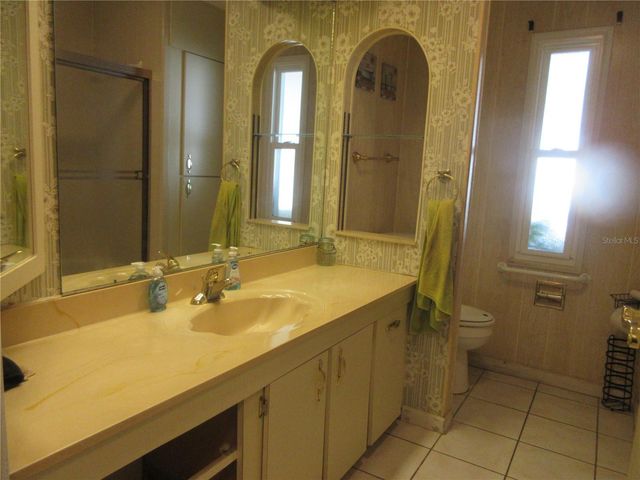 1605 SE 160TH COURT, Ocklawaha, FL 32179