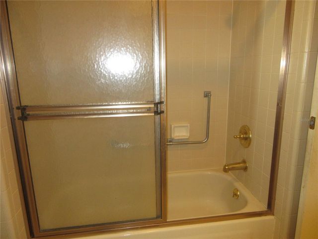 1605 SE 160TH COURT, Ocklawaha, FL 32179