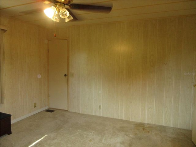 1605 SE 160TH COURT, Ocklawaha, FL 32179