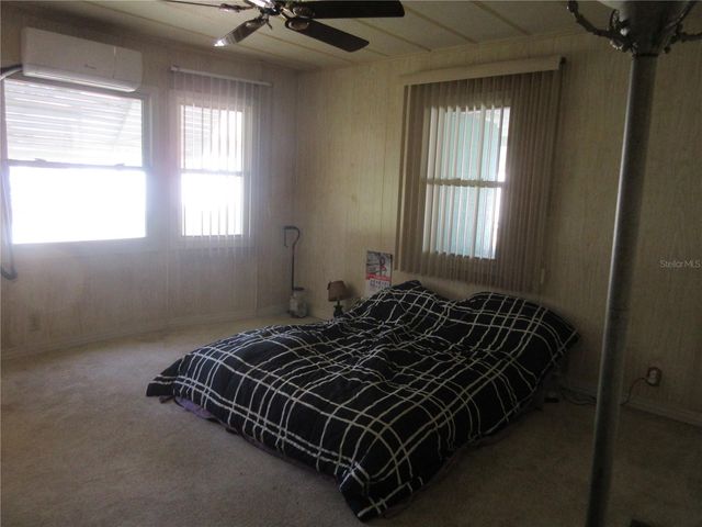 1605 SE 160TH COURT, Ocklawaha, FL 32179