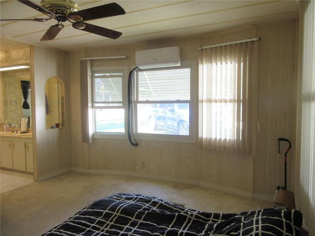 1605 SE 160TH COURT, Ocklawaha, FL 32179